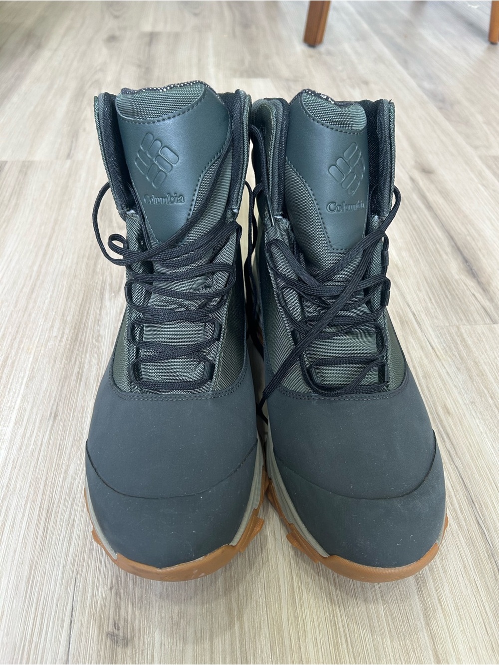 Columbia Mens Waterproof Hiking Boots Green Gray Size 13 BM8287 Trail Outdoor